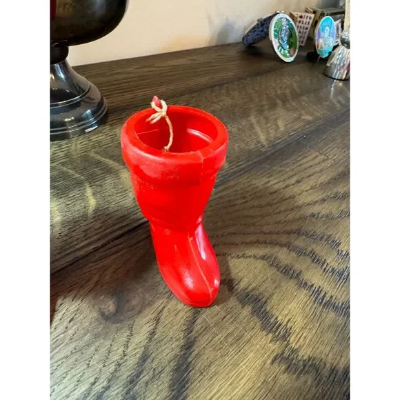 2 small red vintage plastic Santa boots; vintage candy containers original label - Picture 3 of 6